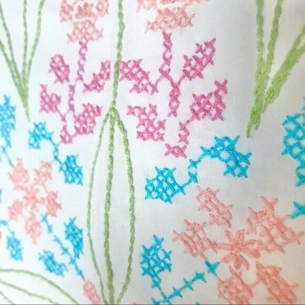 Bundle of 2 Vintage Antique Textiles Linens 1 Crosstitch Napkin 1 Pillowcase - Picture 6 of 11